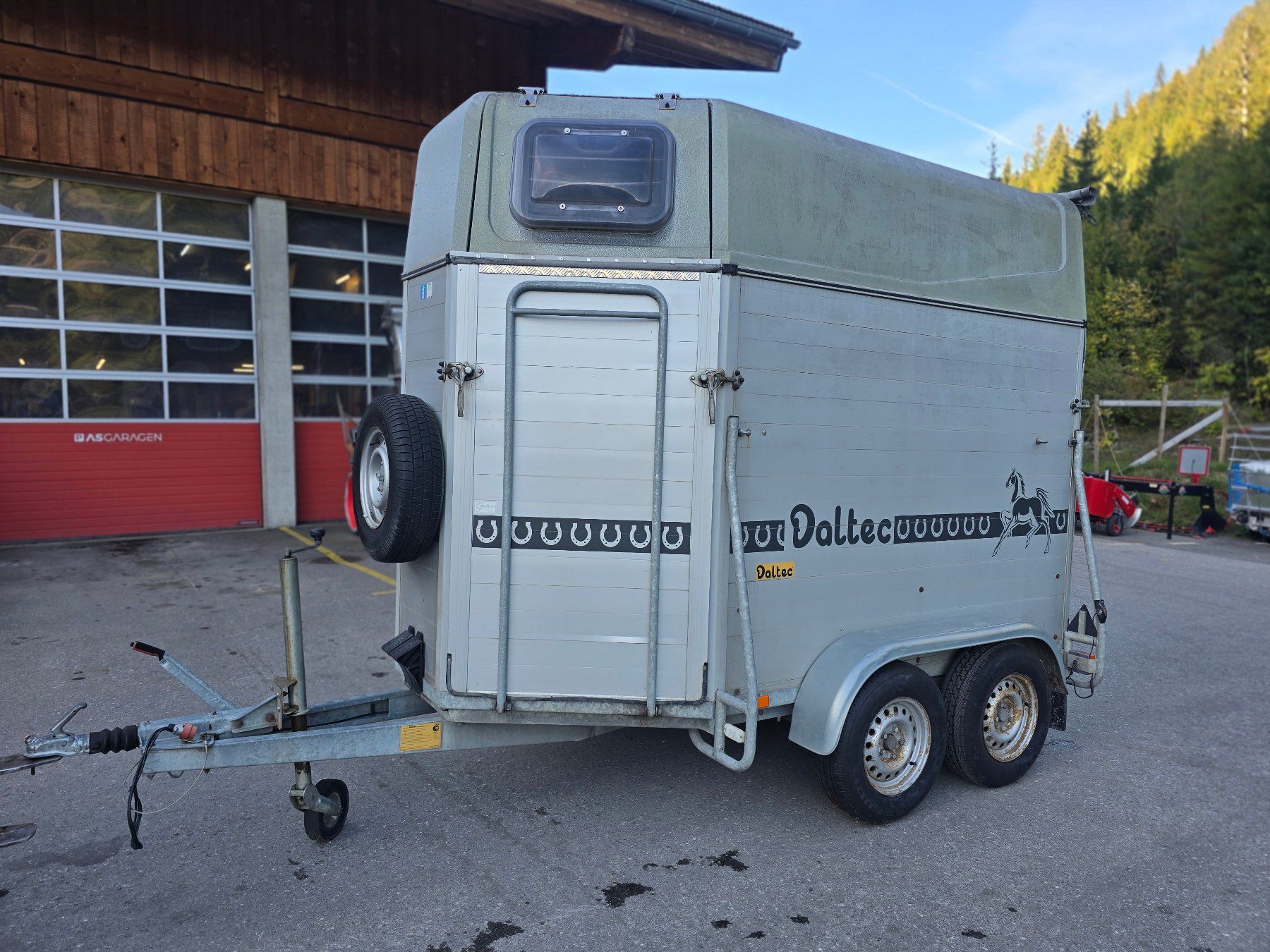 Daltec Anhänger: Daltec Cargo 25 - Pferdetransport – Gebraucht aus Lenk im Simmental von ASGaragenAG