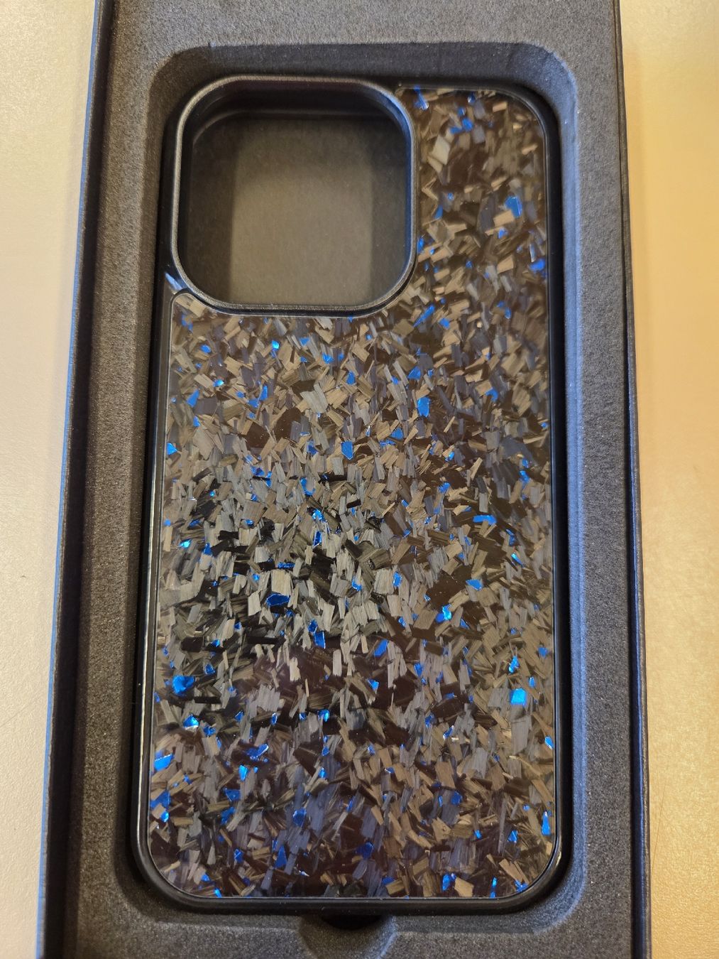 Covers & Schutzfolien: Iphone 15Pro Handyhülle Carbon – Neu und originalverpackt aus Rapperswil SG von Bierla 3
