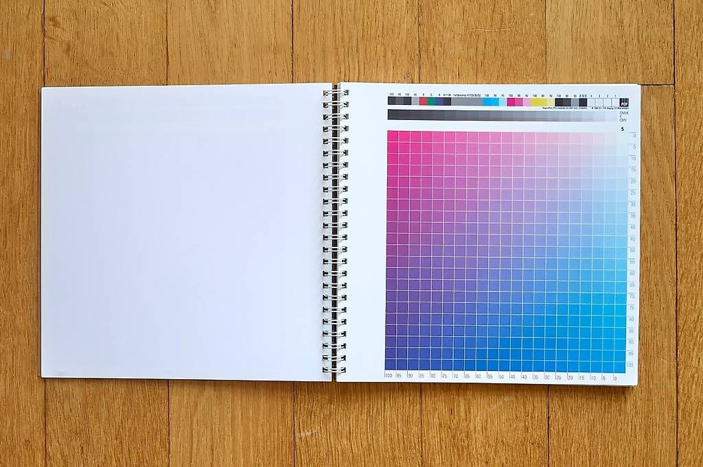 Libri: Farbtafeln Bogenoffsetdruck ungestrichene Papiere – Nuovo e nell'imballaggio originale da Basel venduto da Pandorrrrrra 3