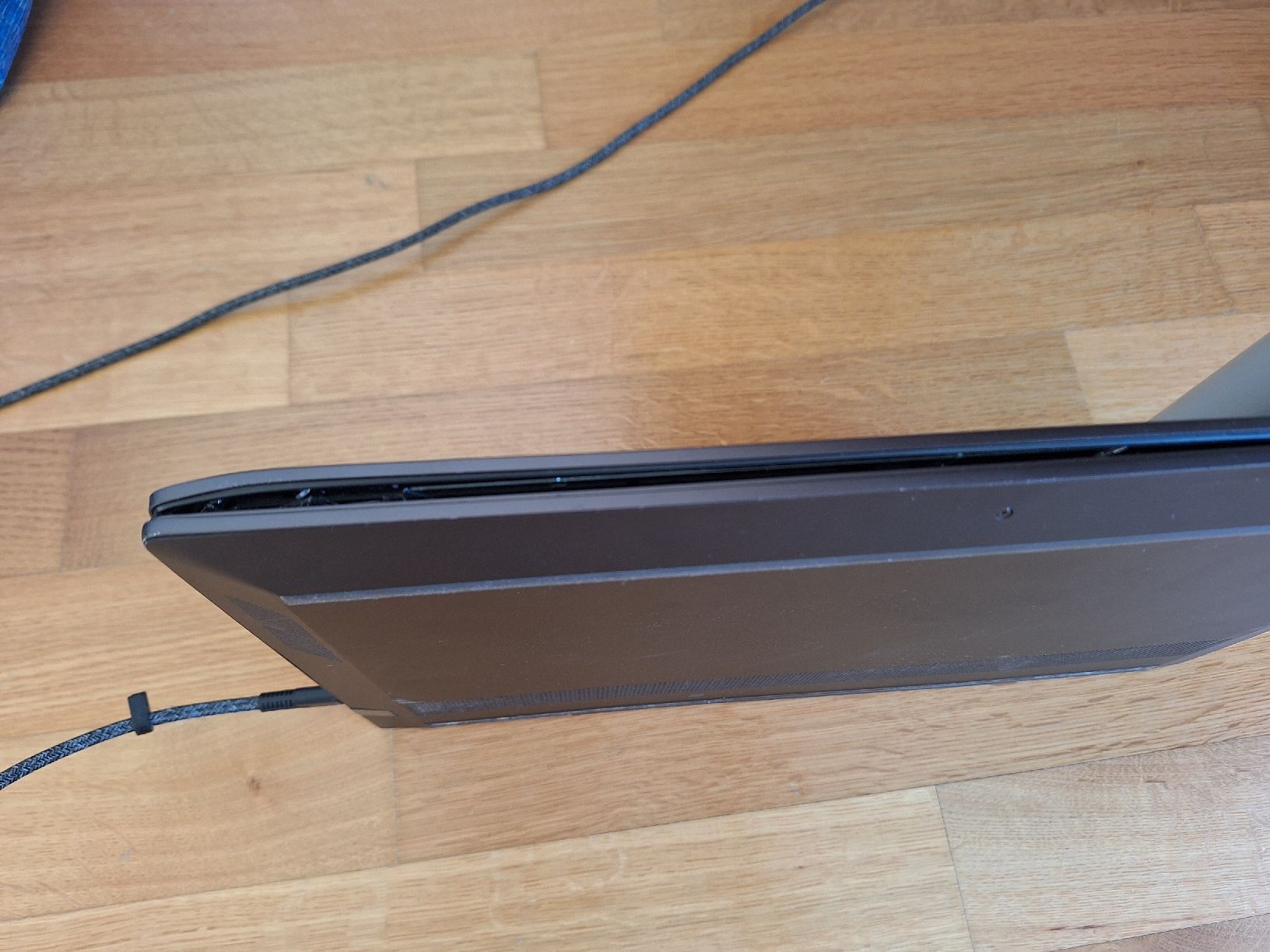 Hewlett Packard Notebooks: HP Envy X360 15" - Bildschirm defekt – Defekt aus Zürich von Nina077 3