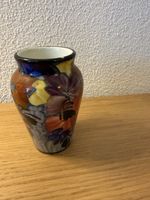 Vase en cérarmqiue, motif floral, marque Nyonnaise, petit dé