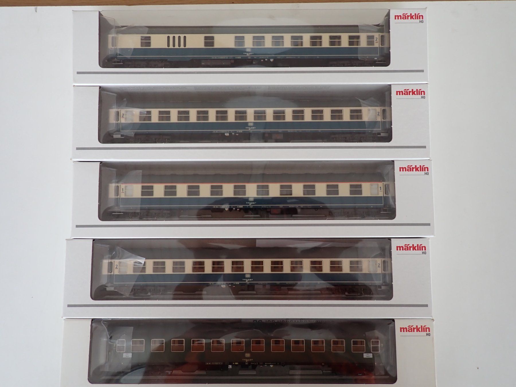 Märklin Modelleisenbahnen: Märklin DB-Wagen – Gebraucht aus Bützberg von Riviera-Express 1