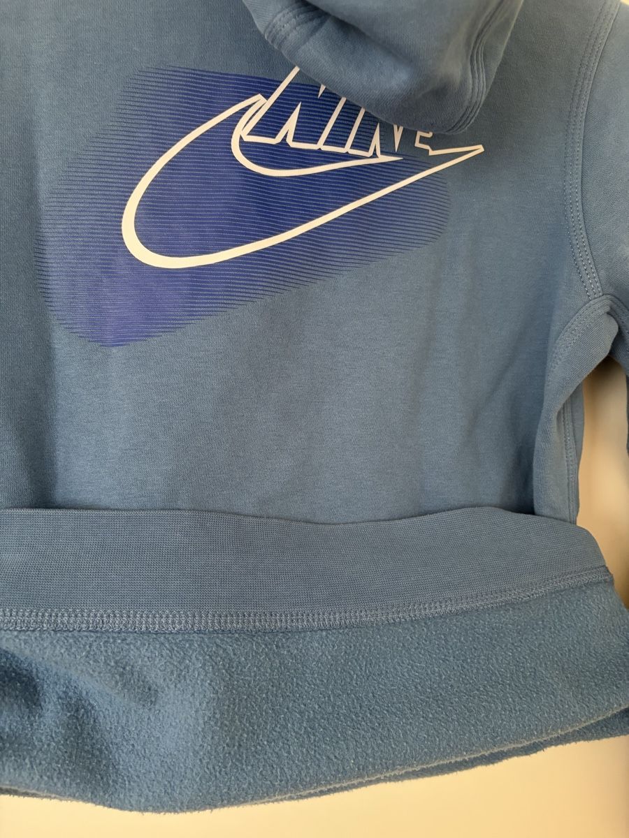 Nike Maglioni & Felpe: Pull Nike bleu clair, parfait pour le printemps – Usato da Montreux venduto da tia_1018 3