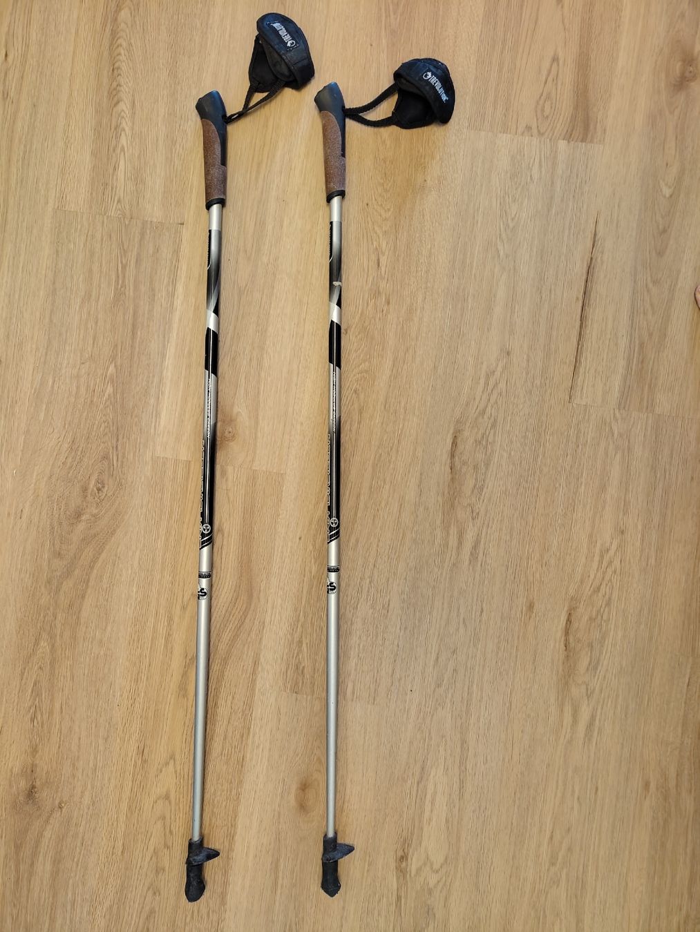 Wanderstöcke: Trevolution Nordic Walking Stöcke - High Modulus Carbon  – Gebraucht aus Zürich von Almohammed