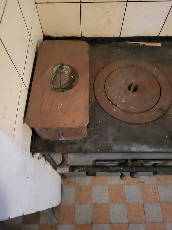 Altri mobili d'antiquariato: Antiker Holzofen – Usato da Reiden venduto da sar_wic