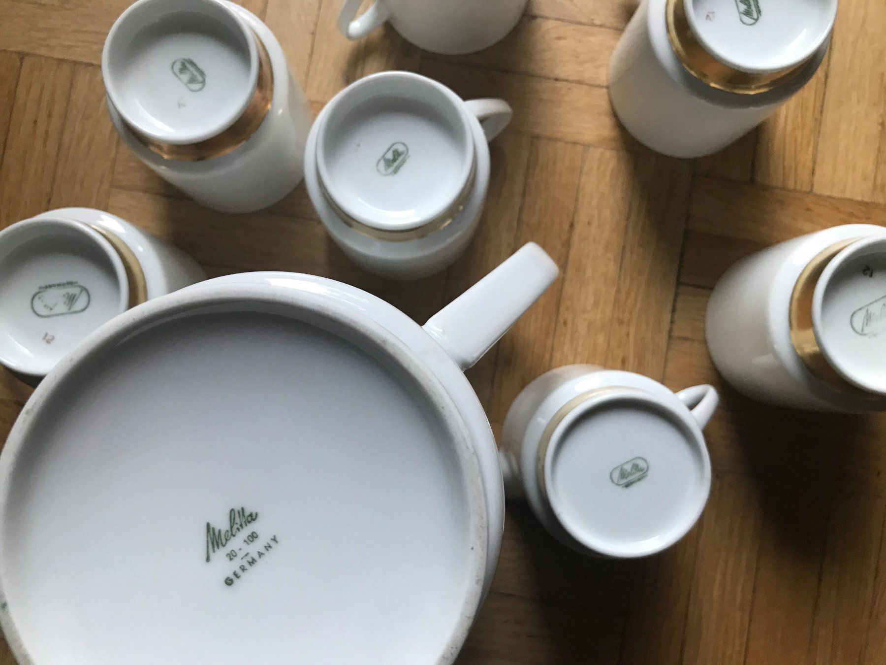 Melitta Set di piatti: Melitta Hamburg Kaffeeservice Goldrand – Usato da Basel venduto da jillybean 5