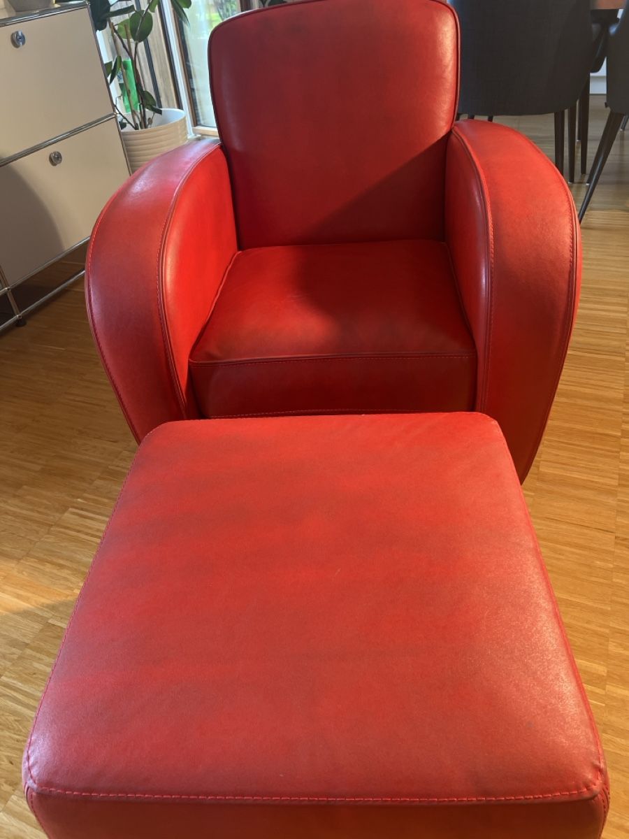 Sessel: Roter Ledersessel mit Hocker - Design und Komfort – Neu (gemäss Beschreibung) aus Zürich von olfri 1