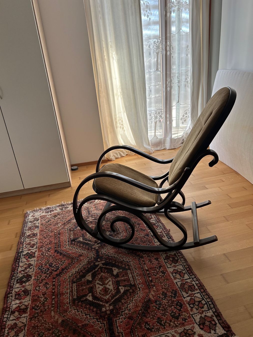 Sedie: Vintage Schaukelstuhl – Usato da Untersiggenthal venduto da Pitsidia02 1