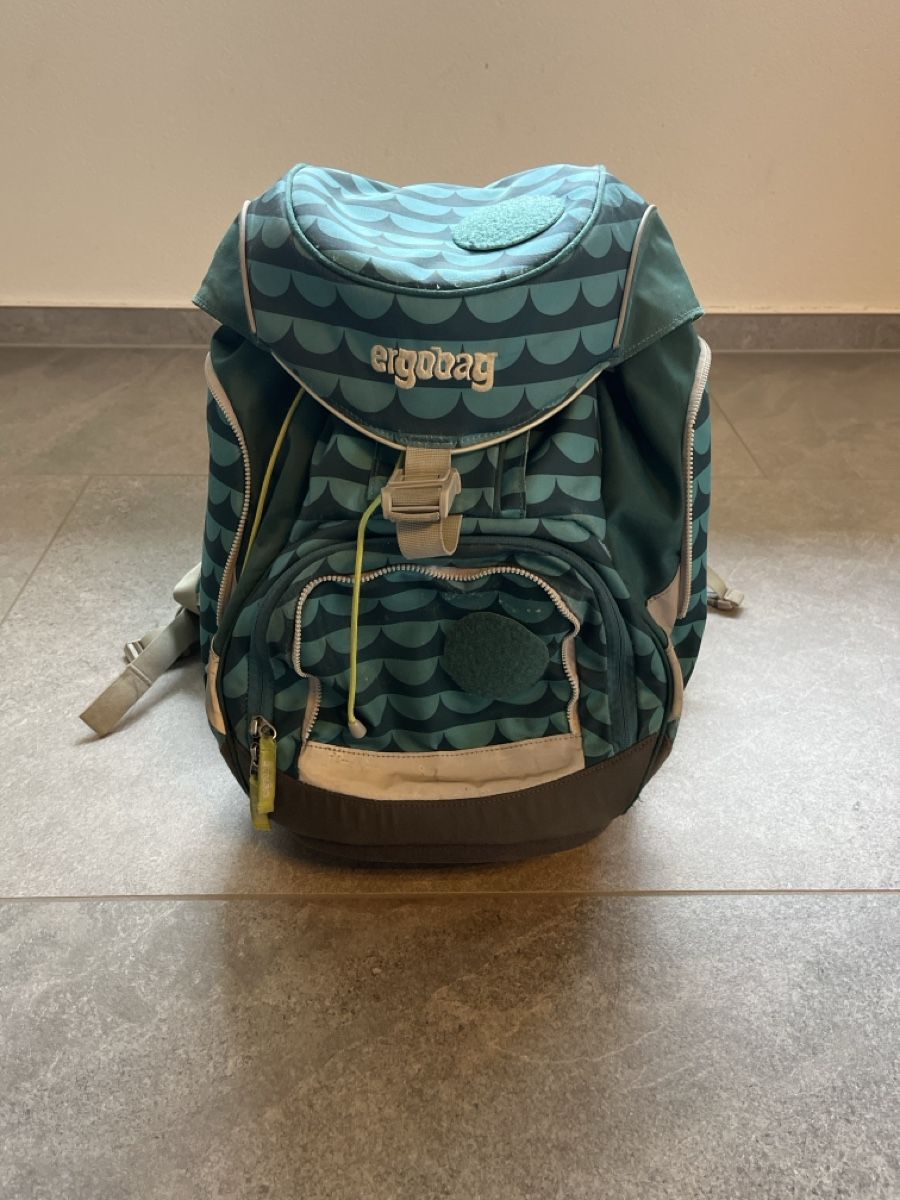 Ergobag Borse & Zaini: Ensemble sacs Ergobag vert bleu motif vague utilisé – Usato da Avenches venduto da bap_x77b 1
