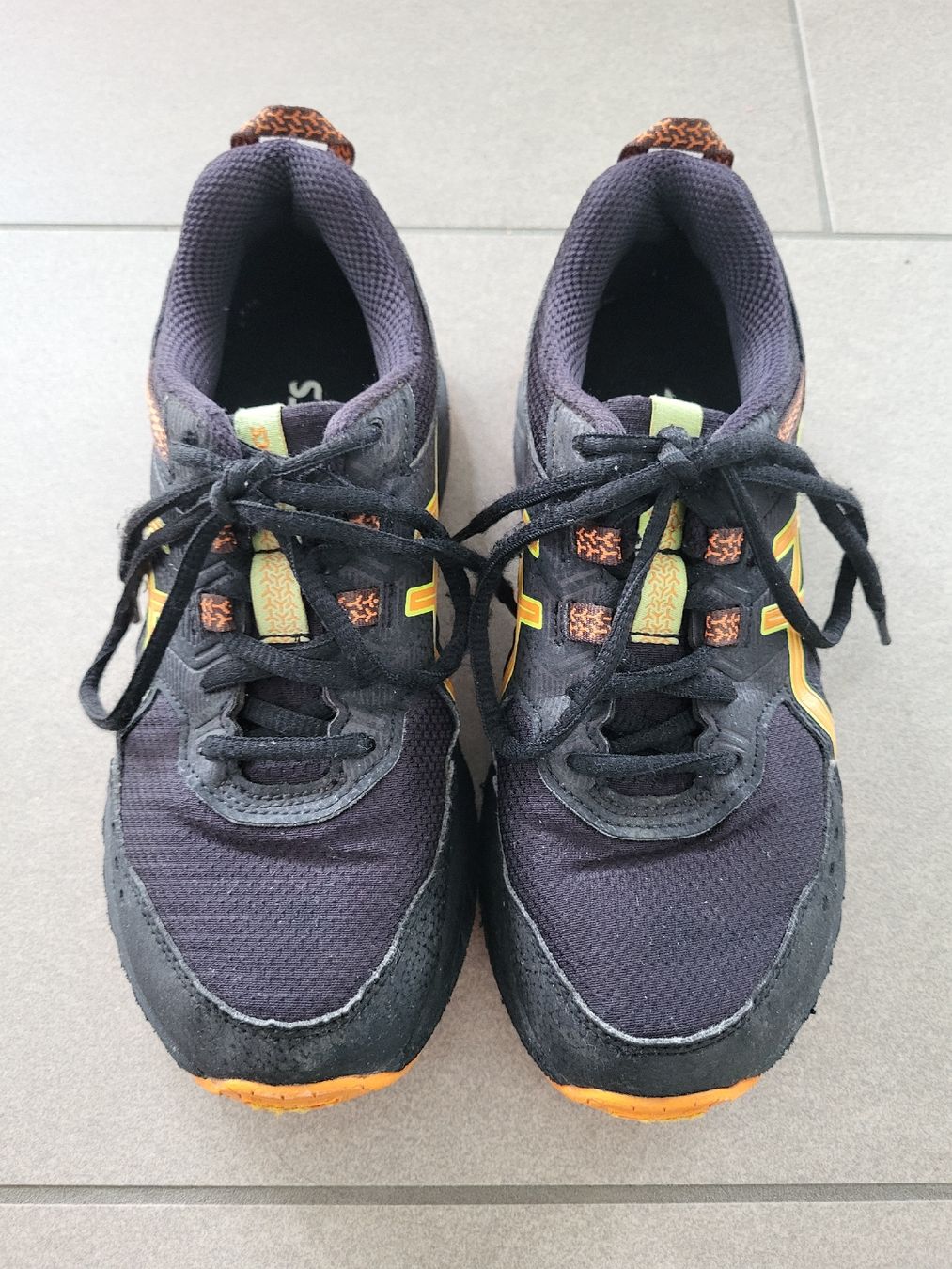 Asics Scarpe per ragazzi: Turnschuhe Asics Venture 9 Gr.35 – Usato da Zollbrück venduto da Huki1 1