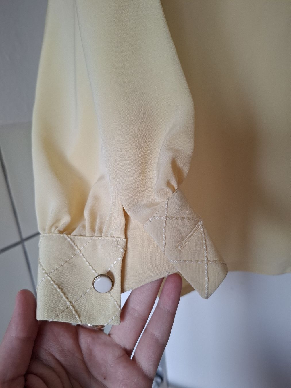 Blusen: Chemisier jaune Vintage – Gebraucht aus La Tour-de-Peilz von Marin_nette 2