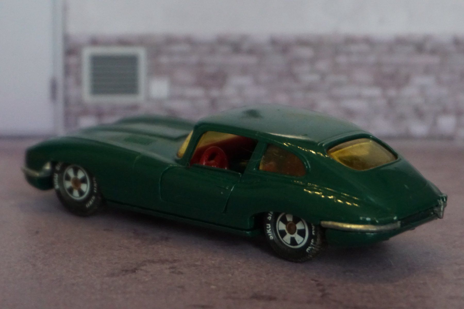 Siku Voitures modèles: Siku Jaguar E V12 KULT TOP !!!!!!!!!!!!!!! – D'occasion à Reiden par Doppeldecker69 1