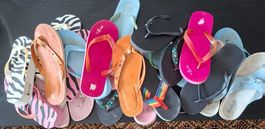 12 Paar Flip-Flops gemischt neu/gebraucht Gr. 39/40