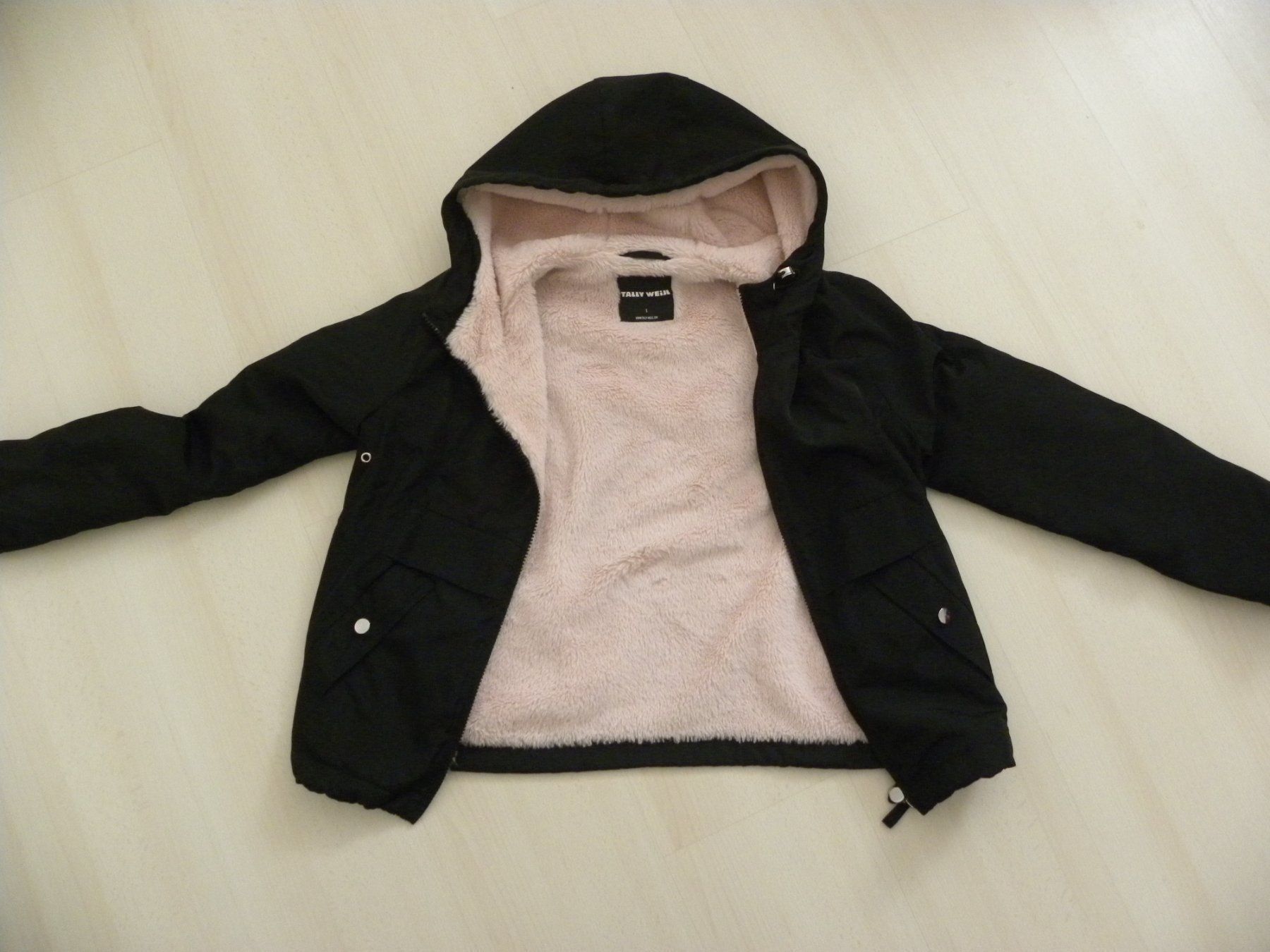 Giacche & Cappotti: Süsse Übergangs-Jacke schwarz mit Teddyfutter, Grösse S – Usato da Walterswil SO venduto da peiper2