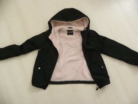 Süsse Übergangs-Jacke schwarz mit Teddyfutter, Grösse S