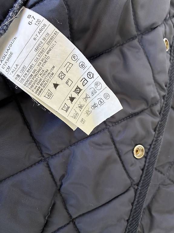 Benetton Giacche & Cappotti: Steppjacke Benetton Grösse 120 – Usato da Männedorf venduto da han_5vkz 1