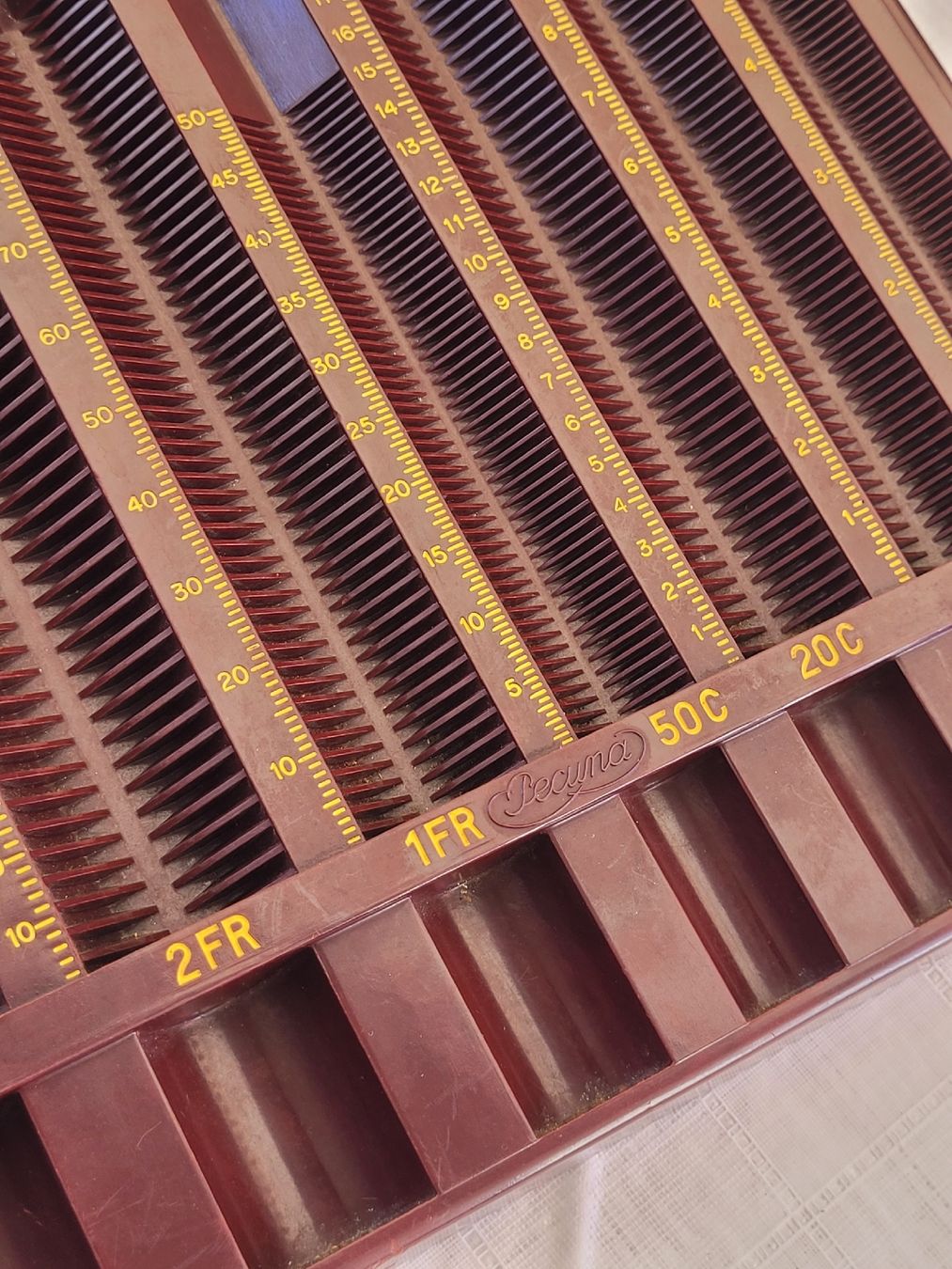 Caisses enregistreuses: Vintage PECUNA Münzzähler Bakelit  – D'occasion à Buttikon SZ par Renco