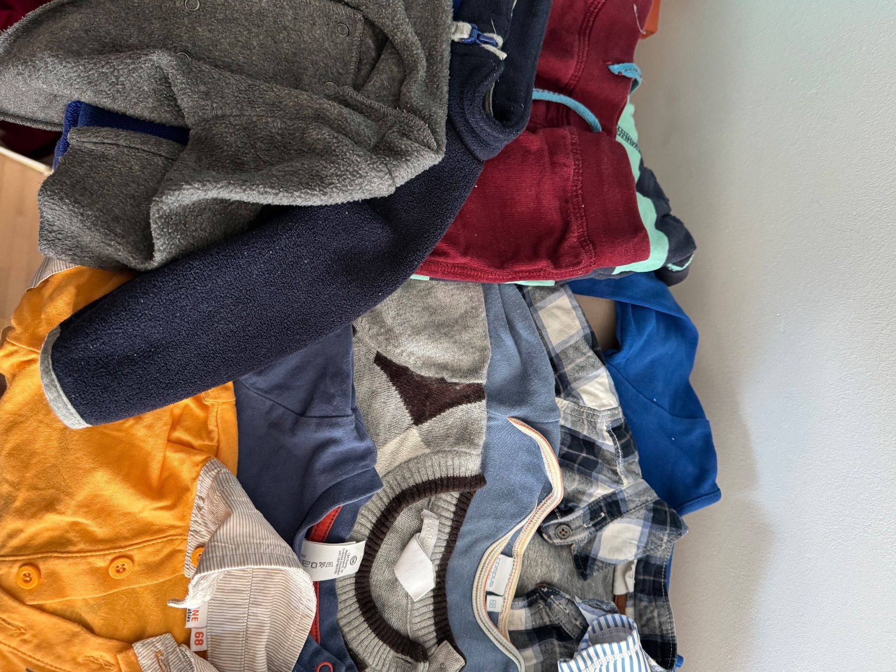 Lotti & Set di vestiti: Jungs kleider set 68 – Usato da Frauenfeld venduto da des_6wwx 3