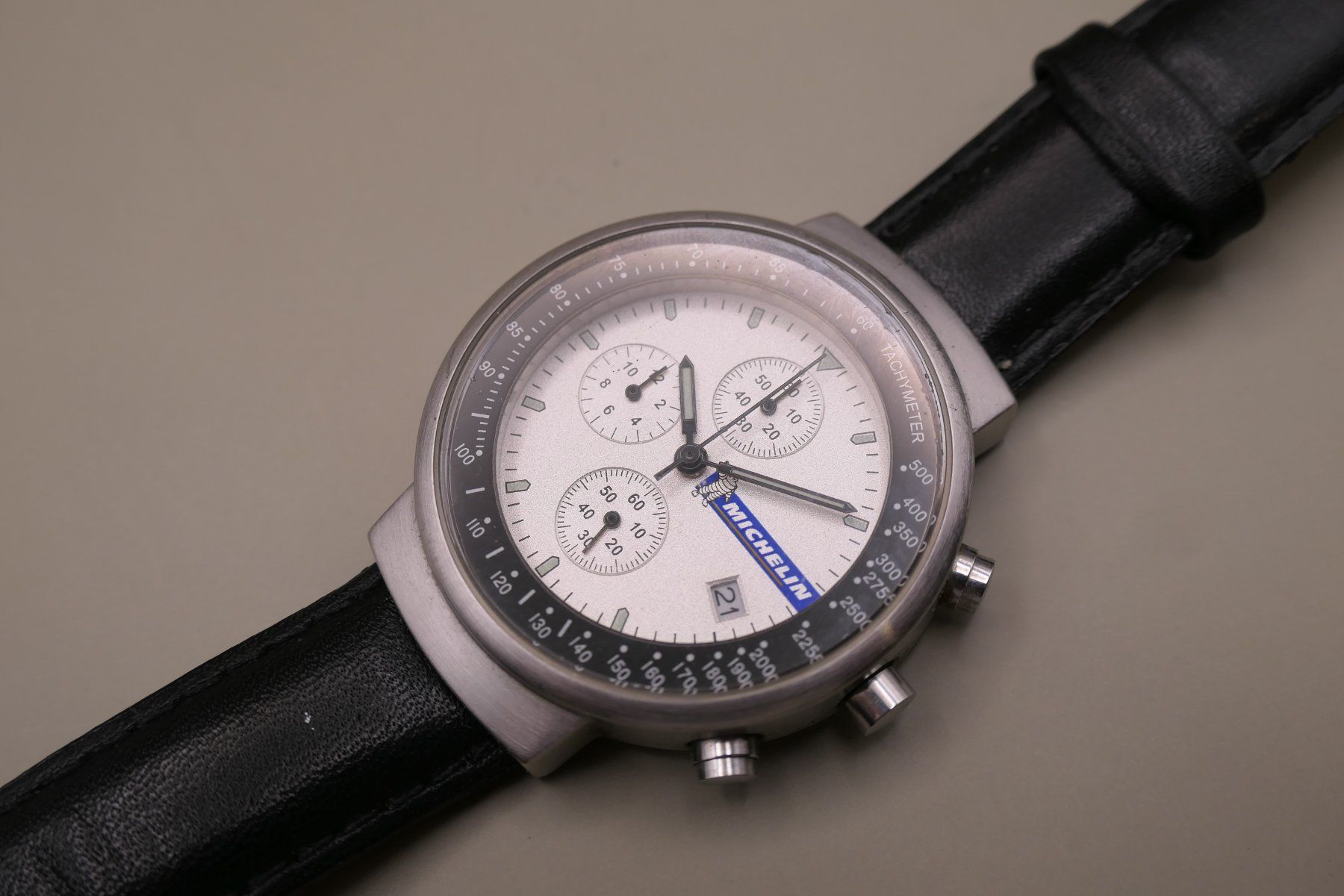 Uhren: Vintage Michelin Chronograph Uhr – Gebraucht aus Thun von CHRONOTIKA 1