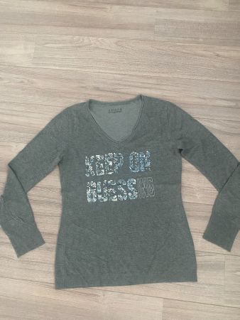 GUESS Pullover Gr. M hellgrau V-Neck