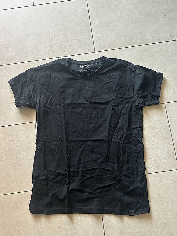 T-shirt: Schwarzes T-shirt Herren Pull&Bear – Nuovo e nell'imballaggio originale da Maisprach venduto da _aliciarebecca_