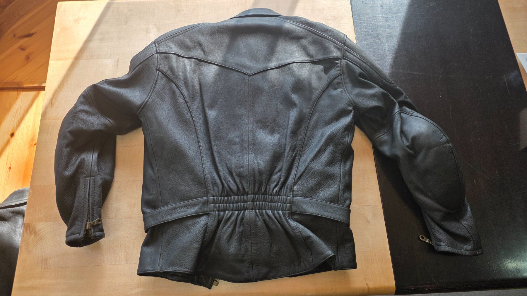 IXS Giacche: Leder Motorrad Jacke mit Protektoren Gr.L – Usato da Schönengrund venduto da nae_8cty 5