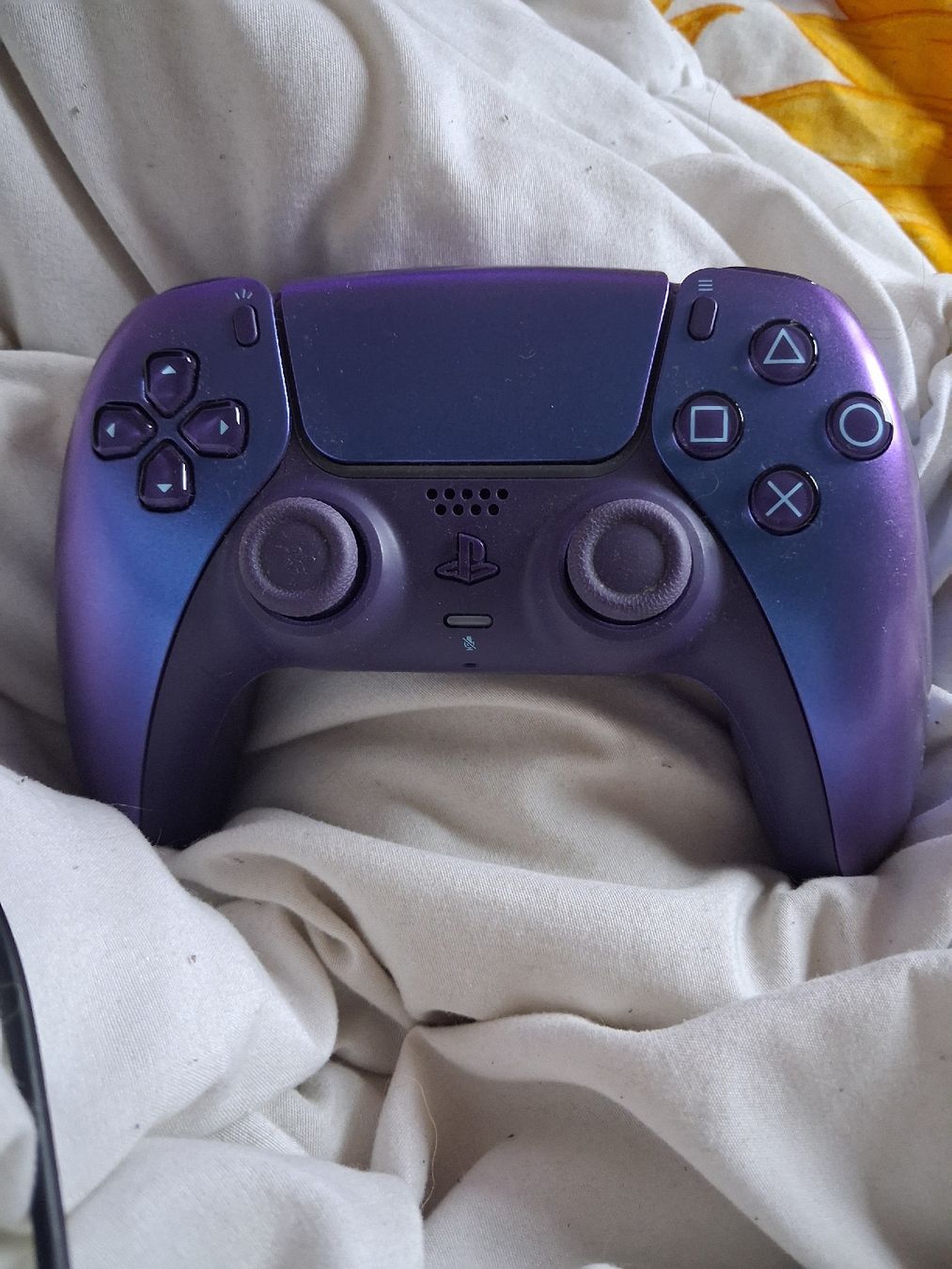 Sony Controller: PS5 Controller DualSense - lila- fast wie neu! – Usato da Sevelen venduto da rot_7p8z
