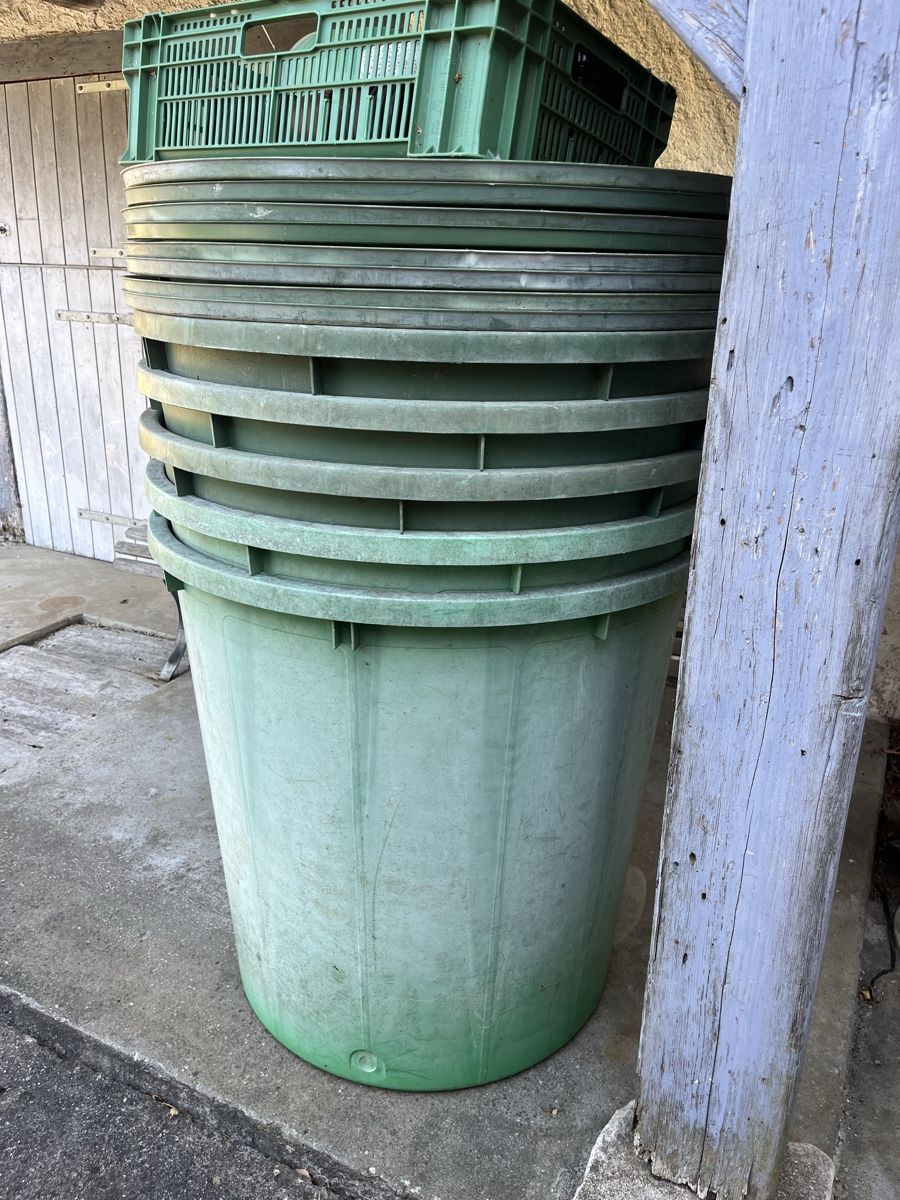 Coffres de rangement: Grosse Wassertonnen – D'occasion à Basel par hut_76rq 1