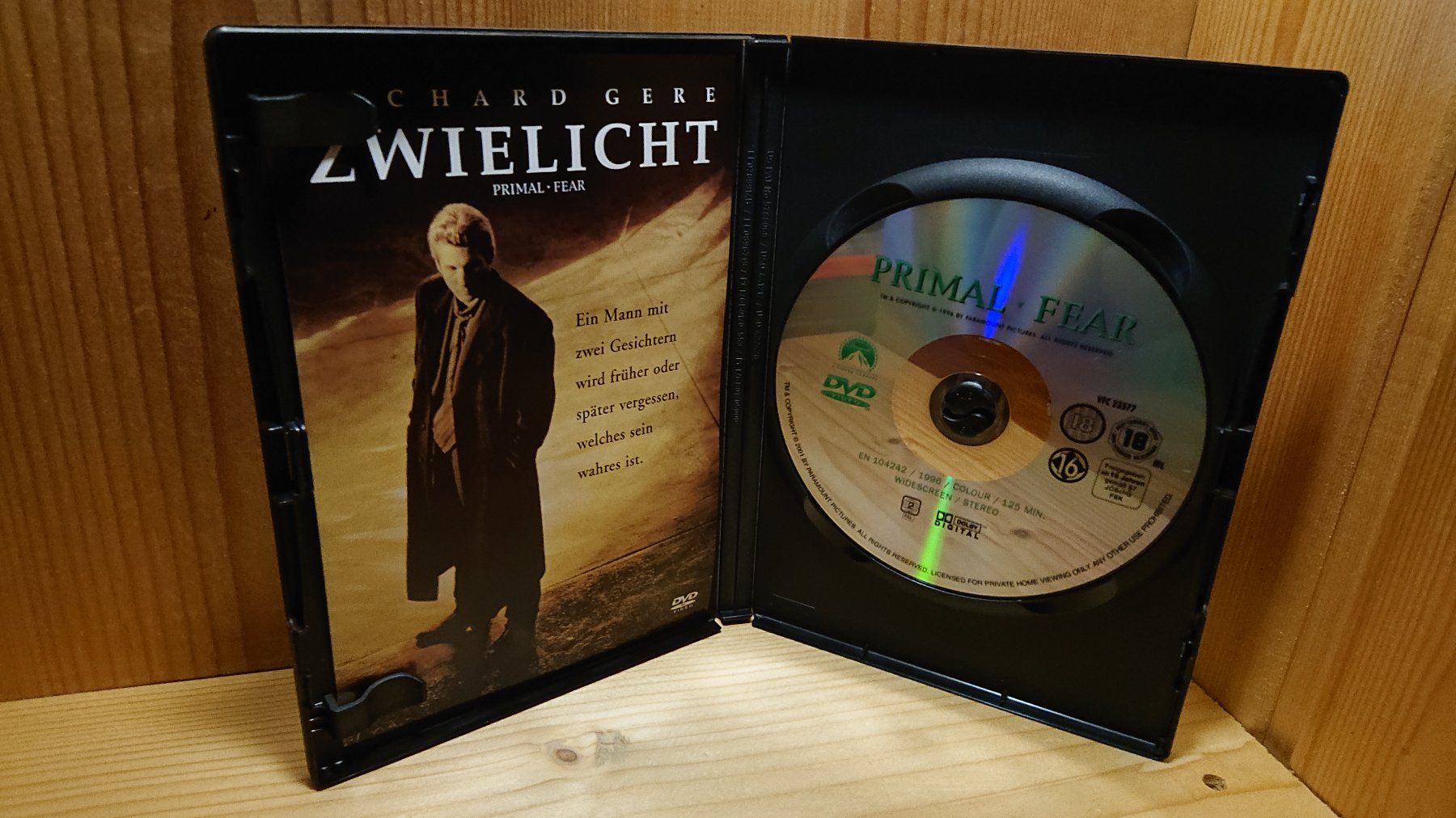 Tutti i DVDs: ZWIELICHT DVD mit Richard Gere – Usato da Wilderswil venduto da Exebub 2