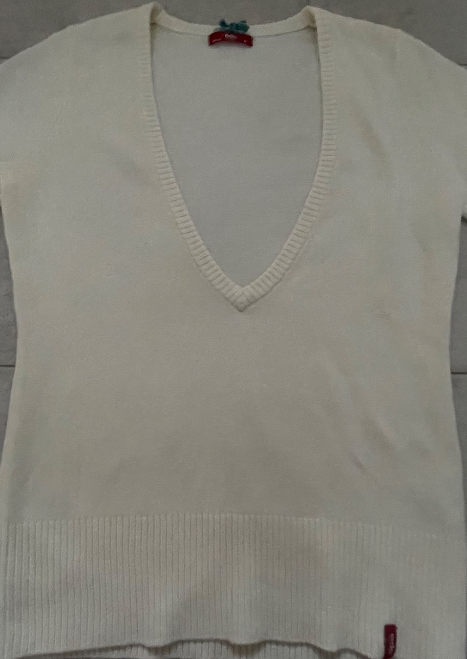 Esprit Maglioni & Felpe: Esprit EDC, toller Pullover mit tiefem V-Ausschnitt, Gr. M – Usato da Niederweningen venduto da baghirac 7