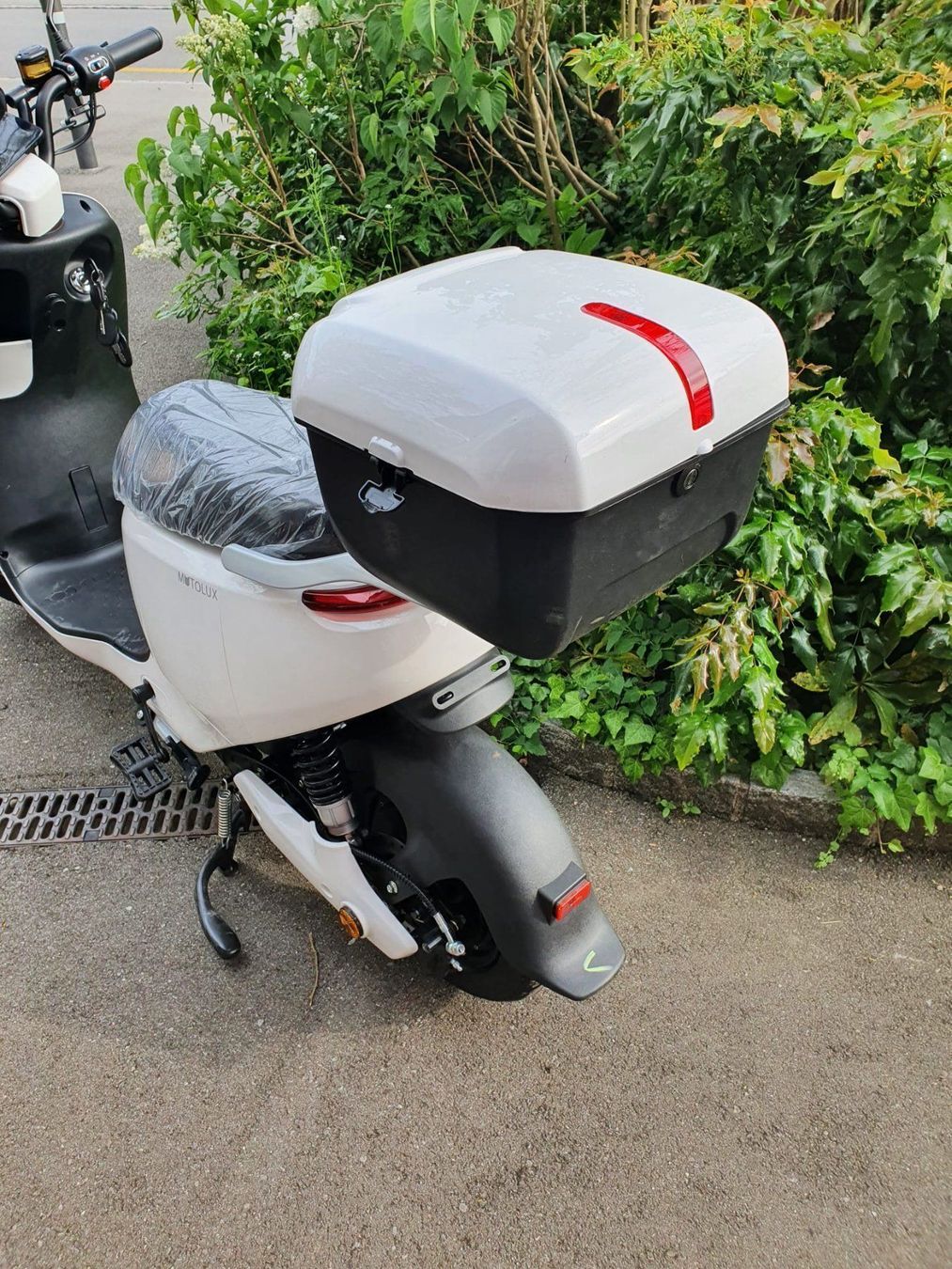 Scooters: Elektro - Scooter – Neu und originalverpackt aus Bünzen von Turbolino5 3