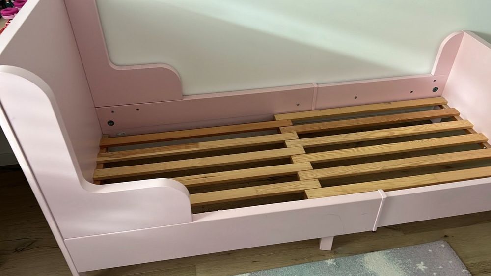 busunge extendable bed with a regular mattress
