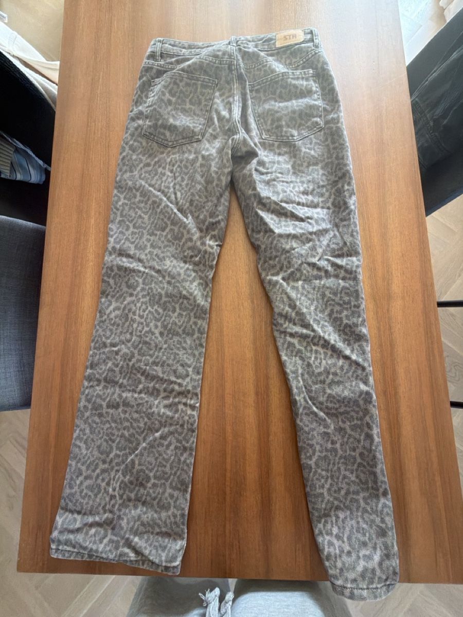 Jeans: Leopardprint Jeans – Nuovo (secondo la descrizione) da Dietikon venduto da me9_mh2j 1