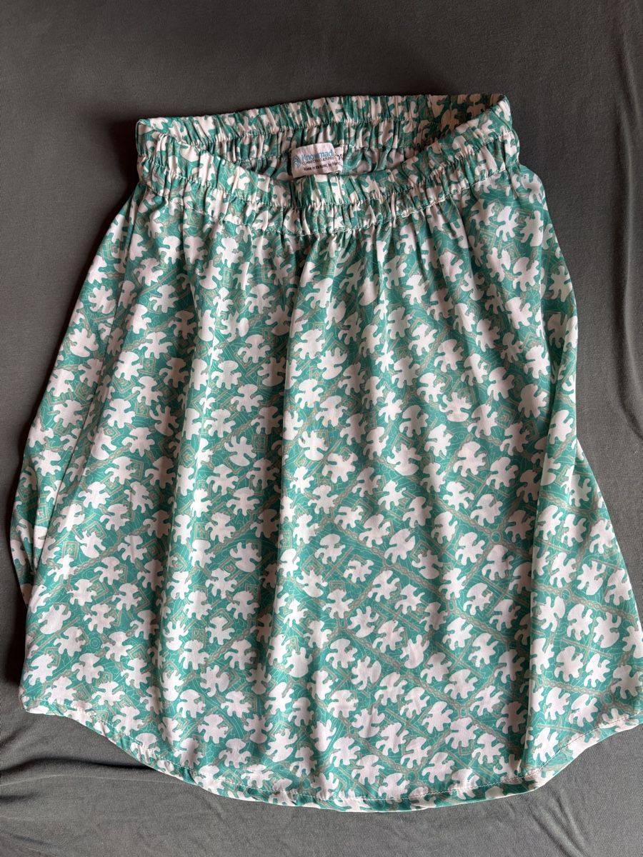 Gonne: Jupe verte à motifs en soie – Nuovo (secondo la descrizione) da Genève venduto da Bouux