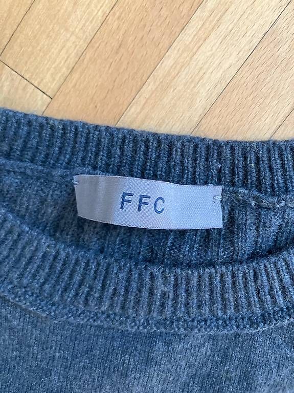 Pulls & Sweat-shirts: weicher dunkelolivpullover grösse S – D'occasion à baar par Lstar 1