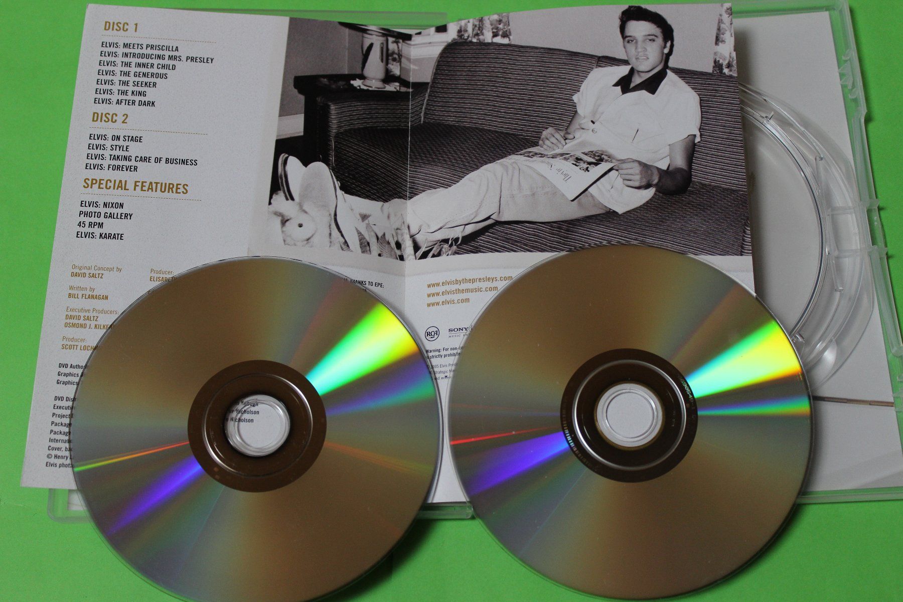 Tutti i DVDs: ELVIS PRESLEY - ELVIS BY THE PRESLEYS 2DVD 2005 – Usato da Tübach venduto da JamesStone 4