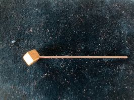 Elegante Vintage Ansteckbrosche, goldfarben, Würfel Design