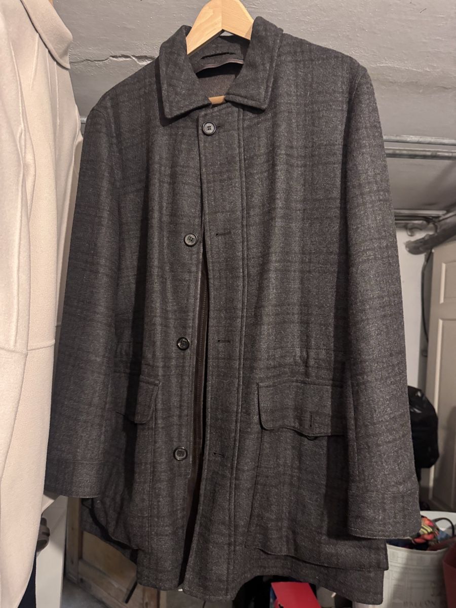 Brioni Cappotti: Brioni, Top Zustand, Gr. S/M – Nuovo (secondo la descrizione) da Zürich venduto da ali_q9wm