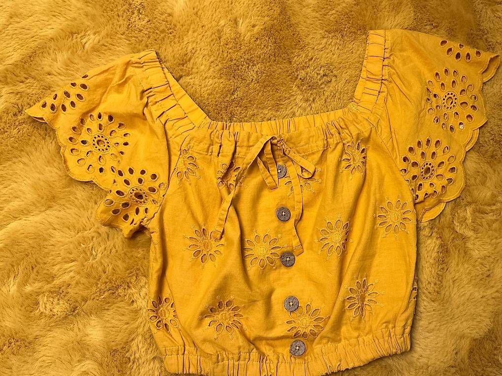 Blusen: Kurze Schulterfreie Bluse XS – Gebraucht aus Rüthi (Rheintal) von ine_98z7