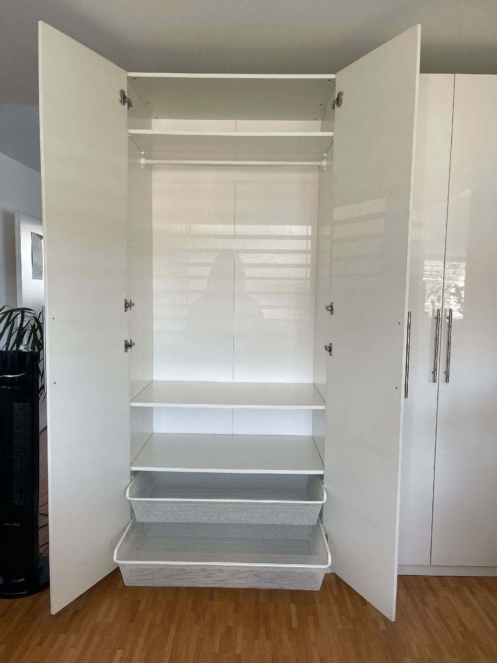 Ikea Armadi: Ikea Pax Kleiderschrank weiss – Usato da Solothurn venduto da hewlettundPackard 1