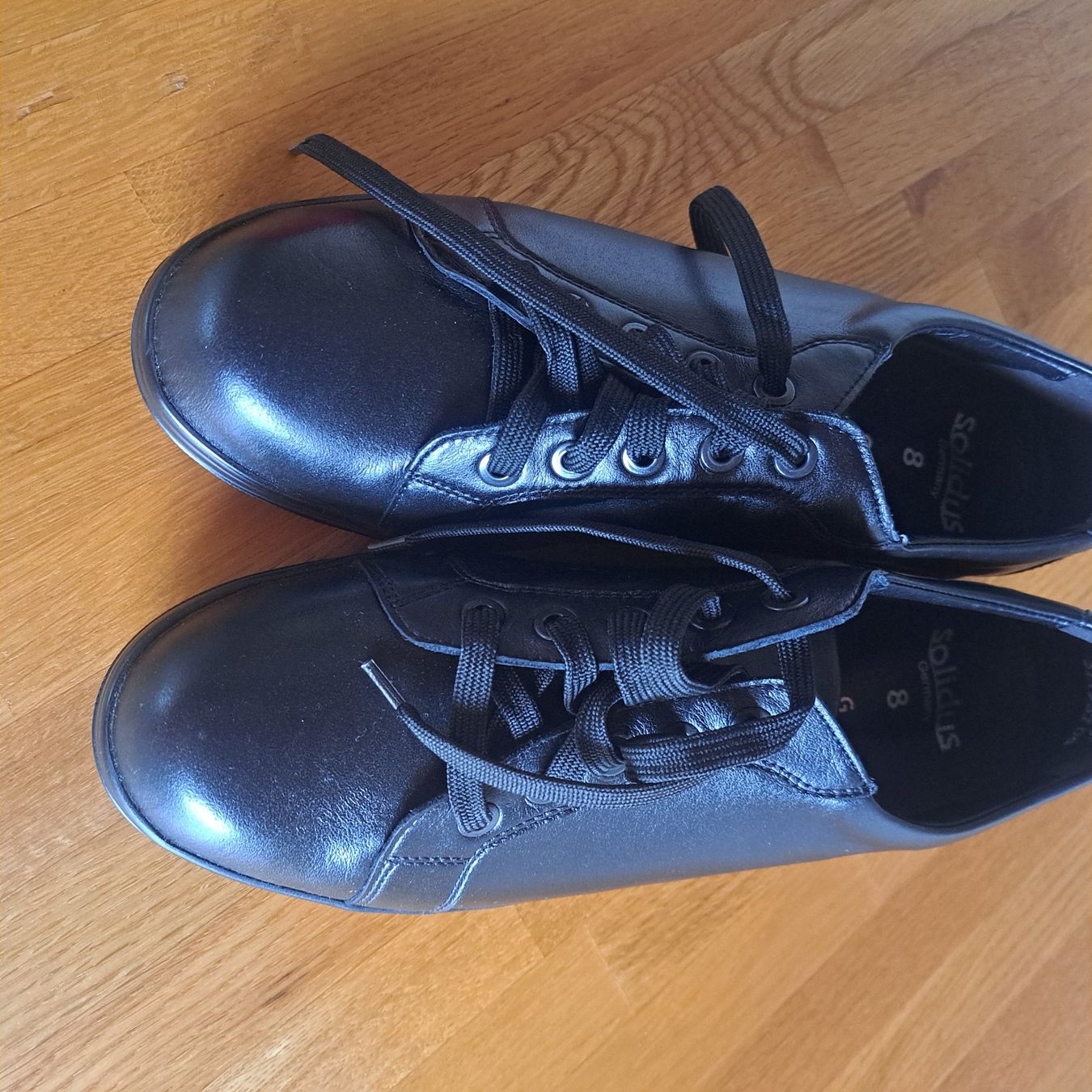 Scarpe da donna: Solide, schwarze Lederschuhe "Solidus", Grösse 42(8) – Nuovo (secondo la descrizione) da Walchwil venduto da TIERCHEN23 4