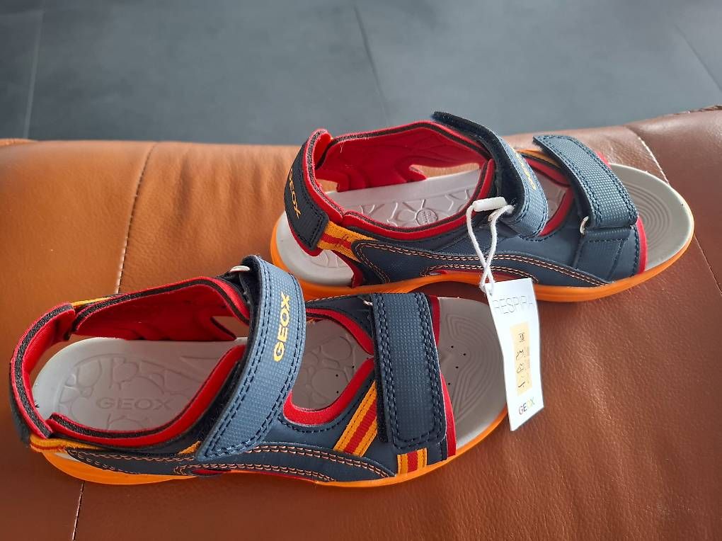 Geox Scarpe per ragazzi: Neue Geox Sandalen 32 – Nuovo e nell'imballaggio originale da Wauwil venduto da mer_v9z9 2