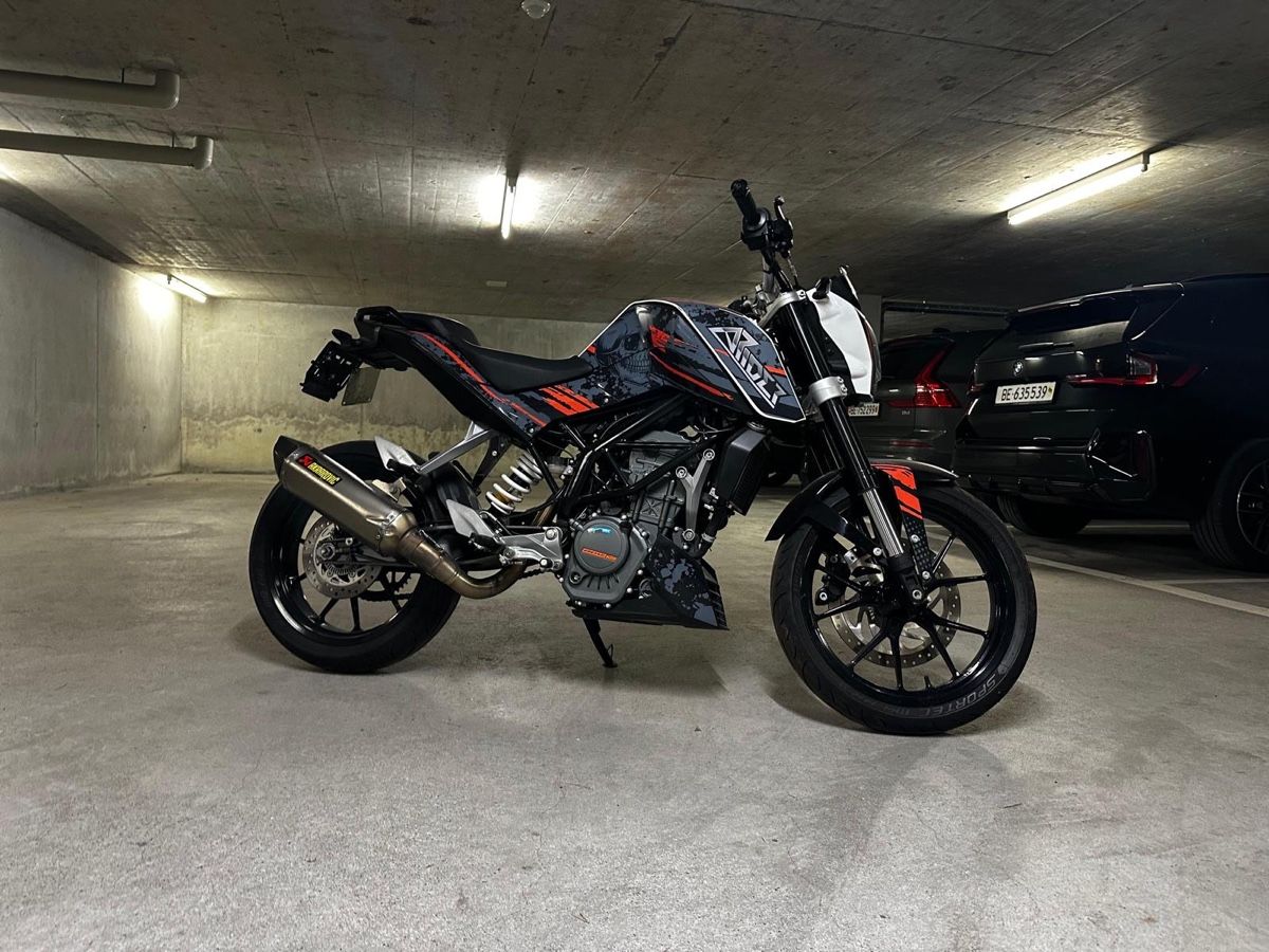 KTM Strada: KTM Duke 125, JG 2015 – Usato da Interlaken venduto da raphael26 4