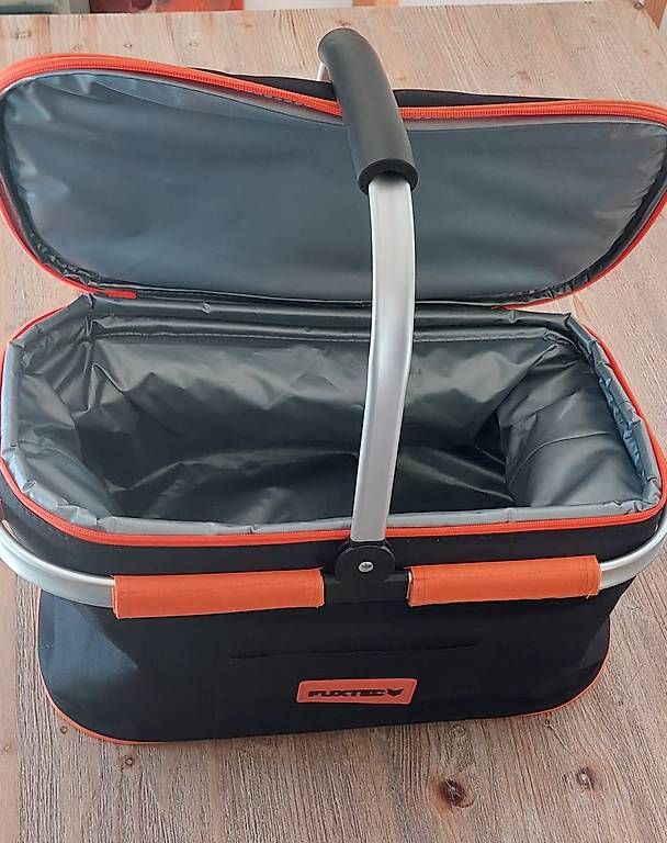 Set di piatti: Panier de pique-nique et service – Usato da Vuadens venduto da Nosago 3