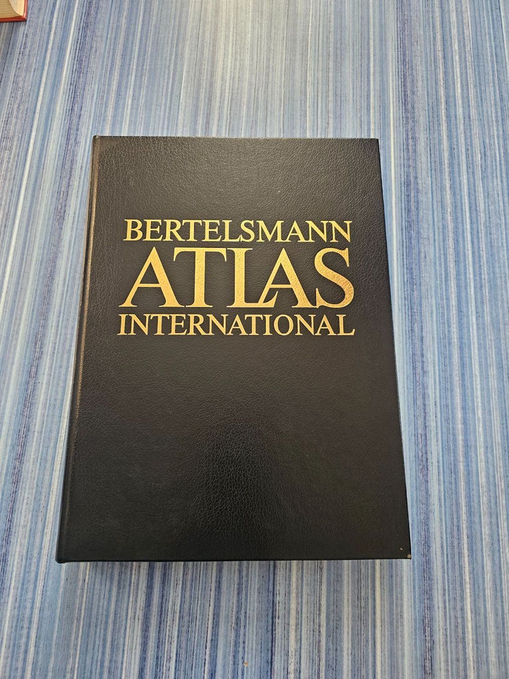 Libri: Der grosse Bertelsmann Atlas international – Usato da Rain venduto da Rasala3