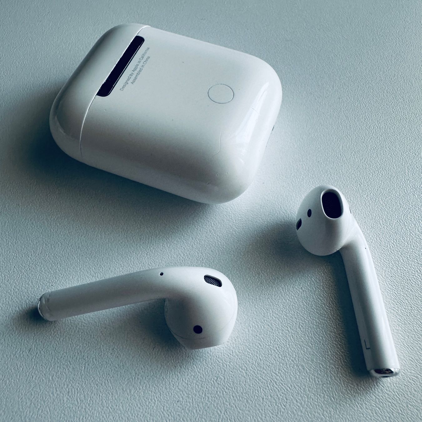 Apple Cuffie: Original Apple AirPods 2 Kopfhörer Wireless Lightning Kabel – Usato da Basel venduto da MY.AIRPODS.SHOP 5