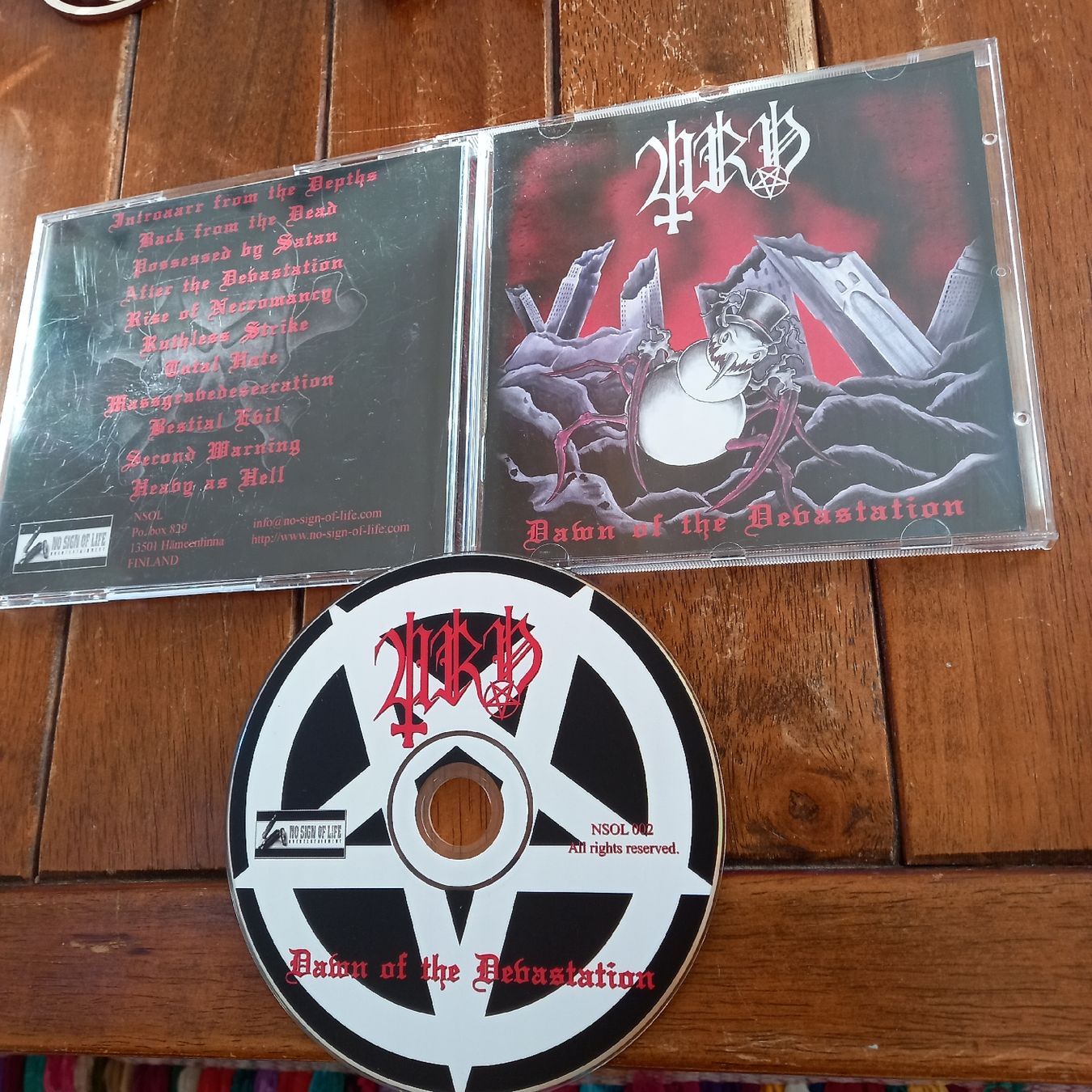CD: urn - dawn..  – Usato da St-Cergue venduto da VeganWarrior