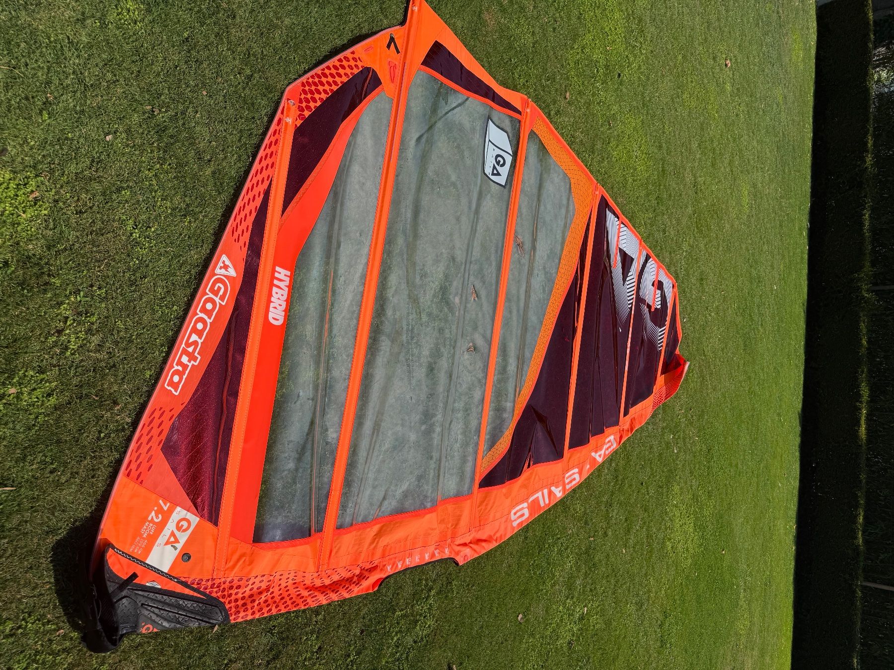 Tavole da surf e di nuoto: Komplettes Surfset Tabou 125 Rocket mit 3 Segel u. Gabelbaum – Usato da Greifensee venduto da RaumZH 4
