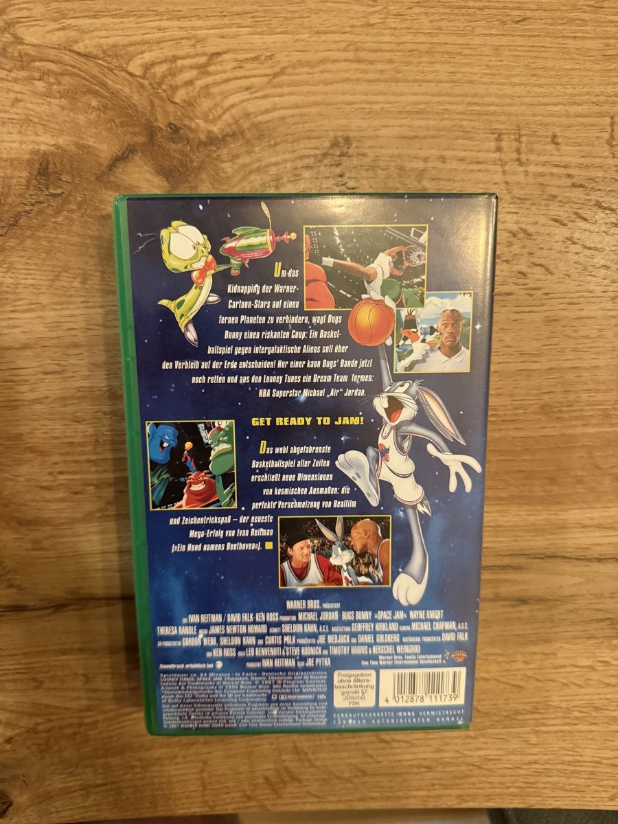 Tutti i VHS: Space Jam VHS Kassette - Michael Jordan & Bugs Bunny! – Nuovo (secondo la descrizione) da Wetzikon ZH venduto da Rap_vh2l 1