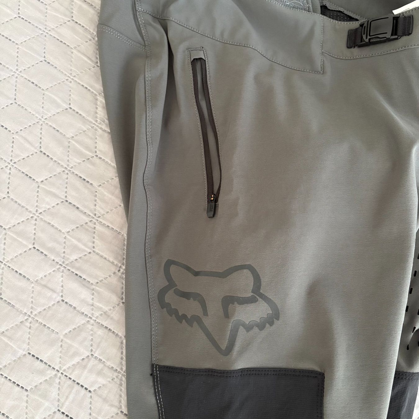 Fox Pantaloni: Pantaloni da MTB Fox 38 – Usato da Solduno venduto da podstanar53 3